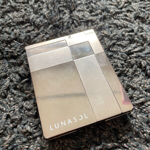 ルナソル セレクションドゥショコラアイズ01