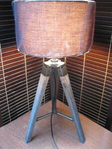 < white heat lamp desk lighting equipment new goods unused tripod stand tea shade >