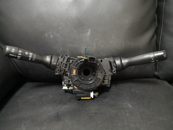 【送料無料】作動保証 迅速発送 管理B28 ラクティス SCP100 NCP100 NCP105 コンビネーション ワイパー ウインカー スパイラルケーブル