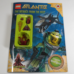 2010年 洋書 美品【LEGO Atlantis: The Menace From the Deep Activity Book with Lego Figurine】