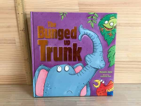 The Bunged up Trunk 洋書絵本