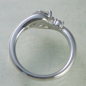 婚約指輪 ダイヤモンド 0.3カラット プラチナ 鑑定書付 0.300ct Gカラー SI2クラス EXカット CGL 22155-4049 HKER*0.3