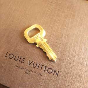 送料無料 鍵のみになります。番号302 美品 Louis Vuitton パドロック カデナ 南京錠 ルイヴィトン 鍵 ゴールド