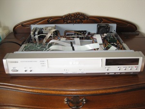 TOSHIBA. DVD recorder RD-XS37 part removing for Junk 
