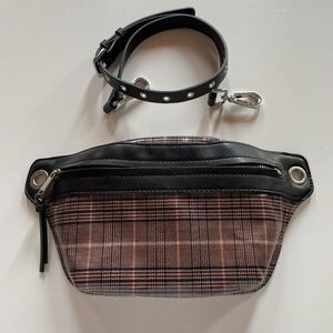 バッグ 鞄 ボディバッグ ウエストバッグ チェック 茶色