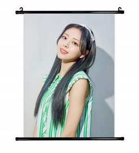 ITZY (イッジ) ユナ グッズ タベストリー 布ポスター 約41ｃｍ×57ｃｍ (I)