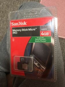 【送料無料】SanDisk「メモリースティック M2 4GB」(新品未開封・MS PRO Duo変換アダプタ付属) [PSP Go対応] メモリースティックマイクロ