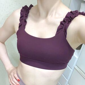 かわいいスポーツブラ ストラップフリル パット付き ヨガウェア ヨガブラ
