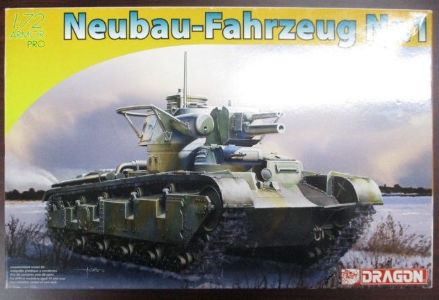 サイバーホビー 1/35 白箱 NbFzノイバウファールツォイク多砲塔戦車