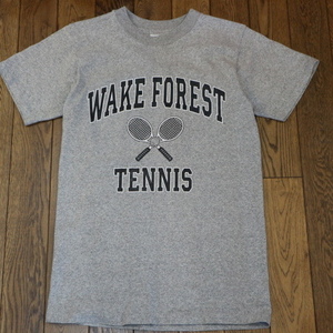 90s USA製 WAKE FOREST Tennis Tシャツ S 肉厚ヘビーボディ グレー ウェイクフォレスト大学 半袖 カレッジ ロゴ テニス チーム イラスト