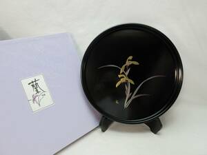 YG05374 【 茶道具 木製漆器 丸盆 金時絵 蘭 紙化粧箱 】 検) うるし塗 円盆 天然木 漆塗 漆芸 木工芸 茶事 茶席 煎茶道具 伝統工芸ⅱ