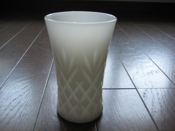 ☆ヘーゼルアトラスHA タンブラー ゴブレット グラス 花瓶 フラワーベース ホワイト　ビアグラス