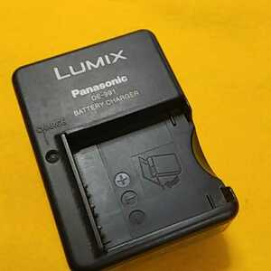 ☆Panasonic　LUMIX☆デジカメバッテリー充電器　DE‐991A★管理番号0608