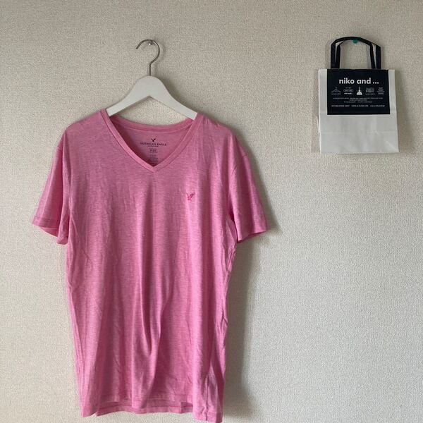 値下げ!American Eagle VネックTシャツ ☆ピンクS