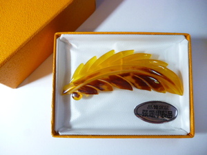 фbook@ tortoise shell trim leaf skill brooch ф tortoise shell 