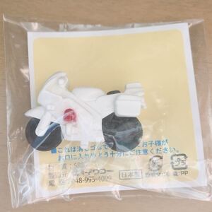 白バイクの消しゴム
