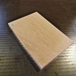 かえで杢（楓） チジミ杢 玉杢 （300×200×22）mm 1枚 無垢一枚板 送料無料 [2675] メープル カエデ キヤンプ 道具 まな板 材料 木材 の画像3