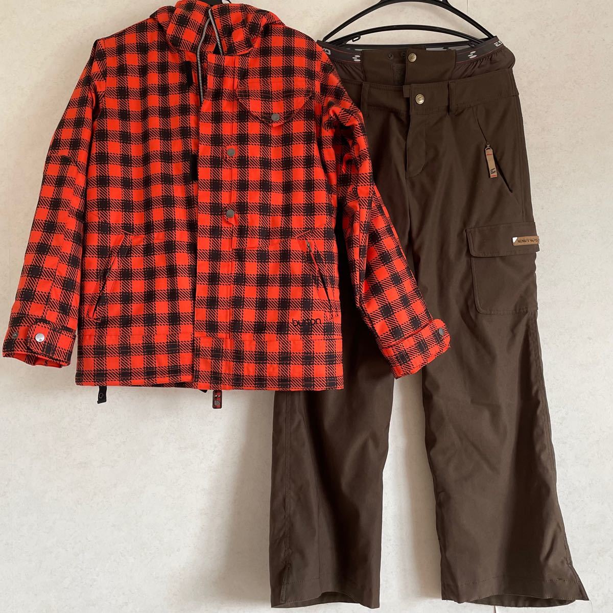 人気沸騰】 スノーボードウェア レディース BURTON 上下セット - 上下 ...