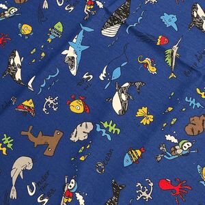 No.374 海の生き物☆青 綿生地 ハギレ 生地
