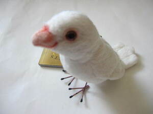 新品同様　 HANSAハンザ 　リアル　ぬいぐるみ 白文鳥　ブンチョウ　 JAVA SPARROW オーストラリア生まれ　小鳥 B