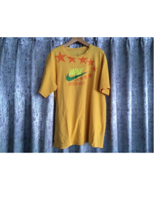 レア NIKE 半袖Tシャツ スター 星 ナイキ nike シャツ 古着 Tシャツ 黄色 メンズL サッカー スポーツ フットサル ロゴ トレーニング