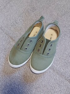 美品 使用回数１回 CHAUSSURES キッズシューズ 18cm カーキ スリッポン