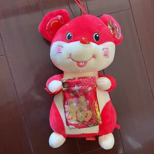  beautiful goods * soft toy * mouse * tea ina* China * spring .* red 
