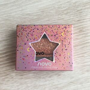 novo グリッターアイシャドウ