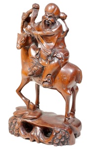 一本の木から彫刻し作られた素晴らしい逸品！ 中国古玩　中国古美術　細密一刀彫　玄鹿に乗る寿老人像　高さ18cm 唐物 KNA
