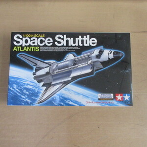  Tamiya 1/100 Space Shuttle Atlantis 