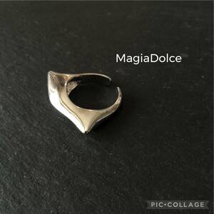 送料無料*MagiaDolce 5594●変形リング シルバーリング オープンリング フリーサイズ 13号 14号 15号 大人リング レディース イヤーカフ