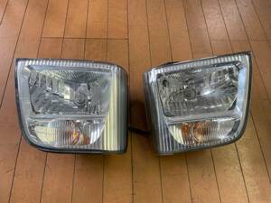 スバル　バン　ヘッドライト左右　284 SUBARU VAN HEADLIGHT SET RIGHT AND LEFT