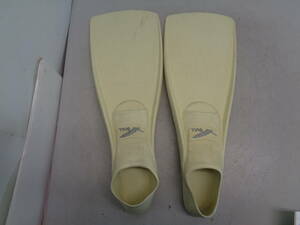 MK2443 MEW GULL fins eggshell white 23-24 M size shuno-ke ring diving 