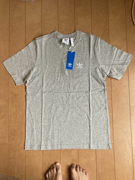 ☆adidas アディダスオリジナルス エッセンシャルTシャツ