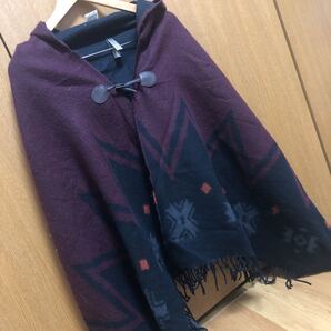 GYDA ネイティブ柄フード付ポンチョ