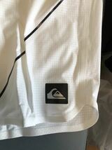 ☆★ 新品 ＱＵＩＫＳＩＬＶＥＲ【クイックシルバー】ボードショーツ【サーフパンツ（水着）】白☆★_画像2