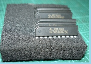 TI SN74S1057SC Schottky Barrier Diode Bus-Termination Array 6個/1セット　