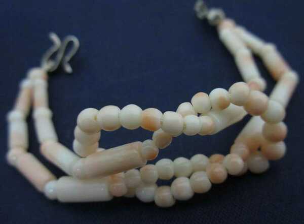 【TOP】珊瑚 サンゴ 羽織紐 和装小物 ルース 根付 h430.