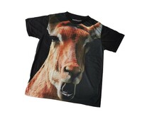 【新品】弱肉強食　動物 インパラ 餌 Tシャツ 半袖【M】◆アニマル サバンナ 捕食 男性用 女性用_画像1