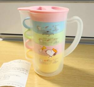  Snoopy * Japan life ×USJ{ pitcher &4 cup set } not for sale 