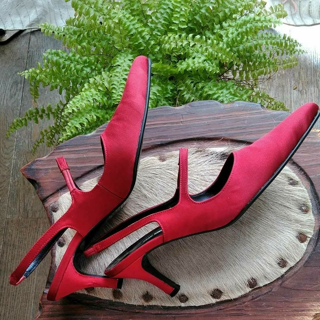 海外限定』 【超美品】ロジェヴィヴィエ グランデソワレ 45 サテン