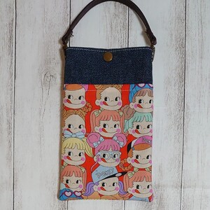 ☆ハンドメイド☆スマホポーチ ペコちゃん バッグインバッグ