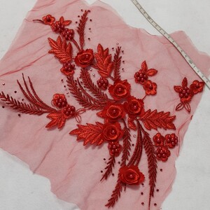 ハンドメイド刺繍花モチーフ