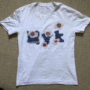 Tシャツ　半袖Tシャツ　スパンコールとビーズ、お花のデコレーション　ストレッチ　チビティ　女の子　ガールズ