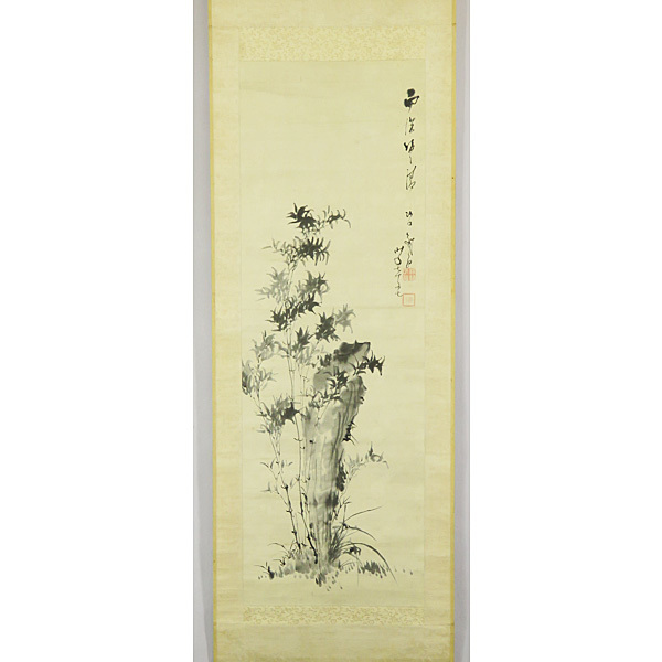 品質が完璧 R10161 掛け軸 無地箱付 肉筆 絹本 橋本青江『岩竹菊図
