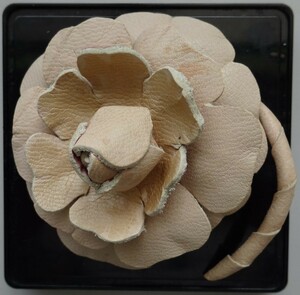 [ new goods * unused ] hand made corsage brooch original leather 2021060040