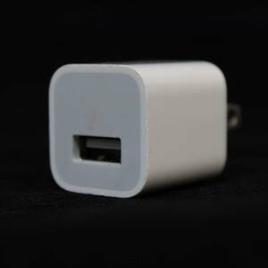 a05760Apple 5W USB 電源アダプタ【USED】