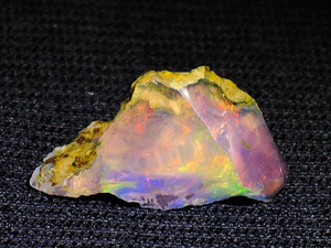 * opal. raw ore *3.8ct/18.0mm* natural stone . white stone *echio Piaa n opal * mineral raw ore *kamesan