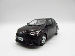 1/30 トヨタ 新型ヤリス YARIS 2020 最新モデル 非売品 カラーサンプル ミニカー　ボルドーマイカメタリック