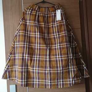 送料無料 新品 GU チェックフレアミディスカートBGN ジーユー Sサイズ 茶色系 黄色系 ロングスカート フレアスカート 34BROWN